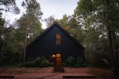 Front View at Coyote, Lost Forest Cabins